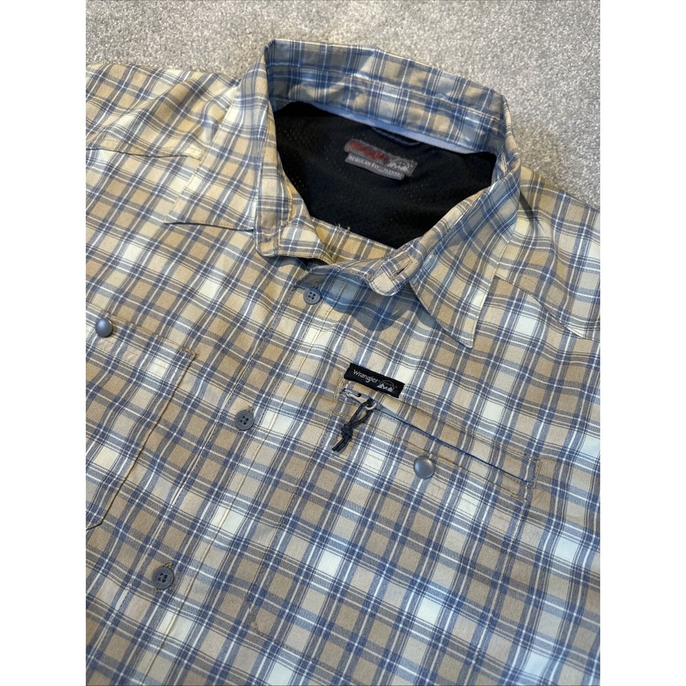 Wrangler Outdoor Mens Short Sleeve Button Shirt XL Beige‎ Blue Plaid Hiking Camp